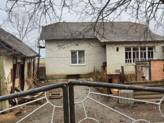 Терміново! Будинок+ 0,51сотих землі коло нього Чортків