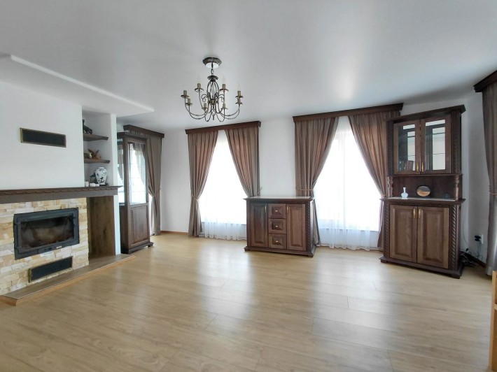 Продаж будинку 270 м.кв і ділянка 9 сот Байківці, вул. Степова - фото 1