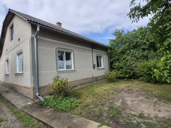 Будинок в пригороді Тернополя. Великі Гаї