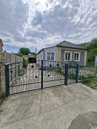 Продам будинок в районі вул.Одеської,коледжу. - фото 1