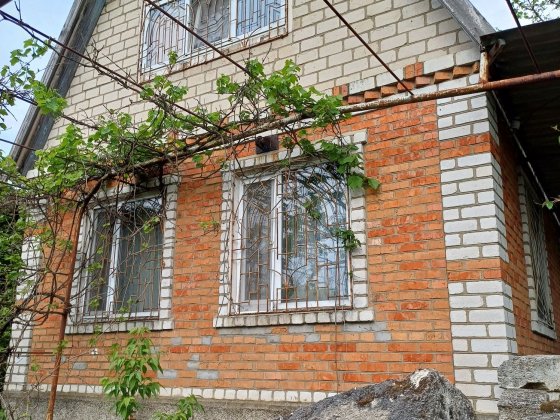 Продам дачний будинок,район ПМК226,перша лінія берега Первомайськ