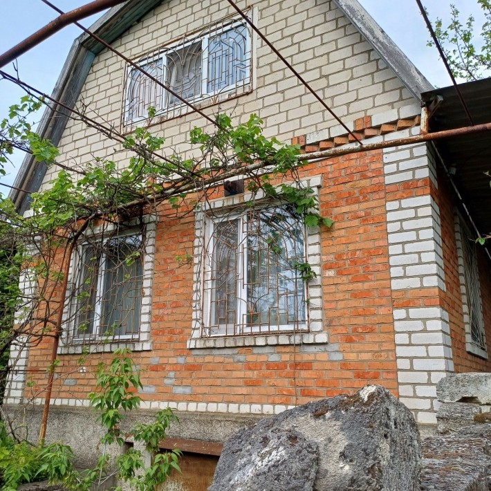 Продам дачний будинок,район ПМК226,перша лінія берега - фото 1