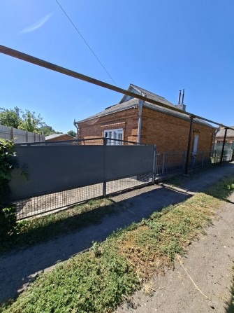 Продам будинок з виходом до річки, район Автовокзал. - фото 1