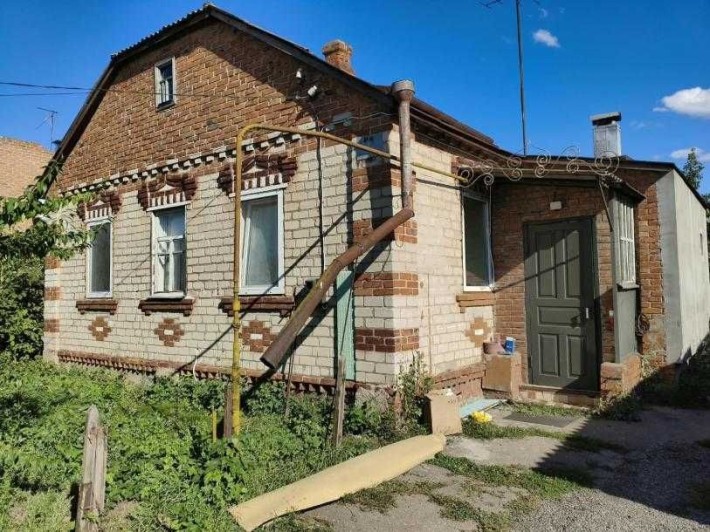 Продам цегляний будинок в  Коротичі, з усіма зручностями - фото 1