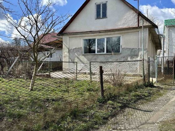 Продається будинок,житловий стан. Волочиськ