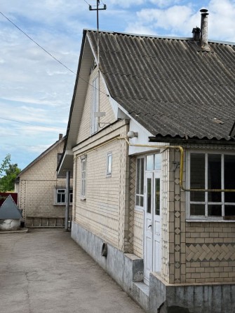 Продам цегляний будинок в м. Полонне - фото 1
