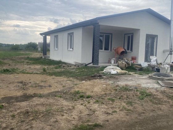 Будинок з новим сучасним ремонтом. Ділянка 15 сот. 44291 Ярмолинці