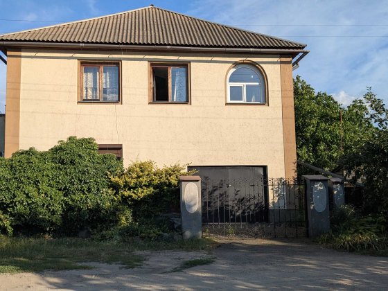 2-пов. БУДИНОК капітальний 188кв.м. ЦЕНТР Слобода , Черкаси, р. Дніпро, газифікований Червона Слобода
