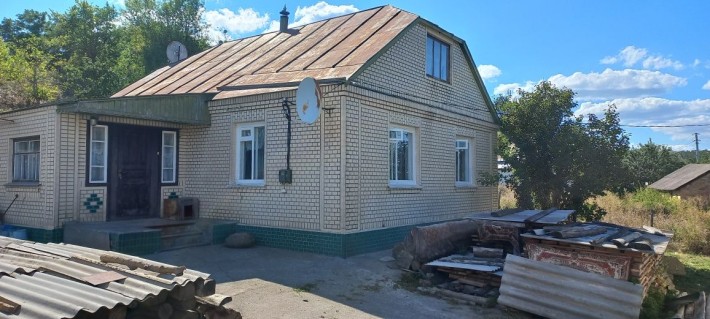Продається просторий будинок.В М. Корсунь-Шевченково Черкаська обл. - фото 1