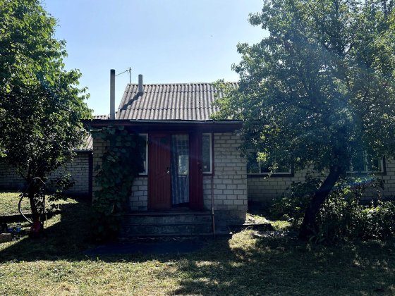 Будинок в центрі села Білозірʼя Білозір'я