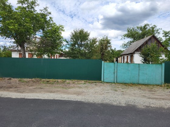 Продається будинок із приватизованою ділянкою. Білозір'я