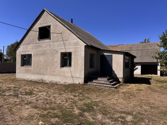 Будинок капітальний цегляний 90м2 в самому селі. - фото 1