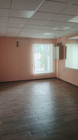 Продаж комерційно-житлового об’єкта (2/3 частини будинку) в центрі міста Звенигородка - фото 1