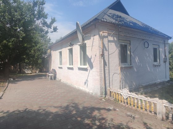 Продам будинок с.Мошни Мошны