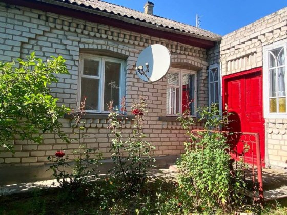 Будинок, місто Монастирище, Черкаська область, Торг на місці Монастырище