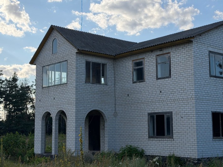 Двоповерховий будинок біля лісу в с. Яснозірʼя (Черкаський р-н) - фото 1