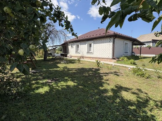 Продам затишний будиночок в центрі міста Носовка