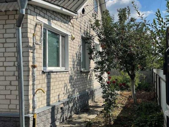 Продам будинок  99,2 м² з гаражем та власним подвір'ям. Мена