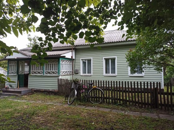 Будинок зі зручностями та великою ділянкою Носовка