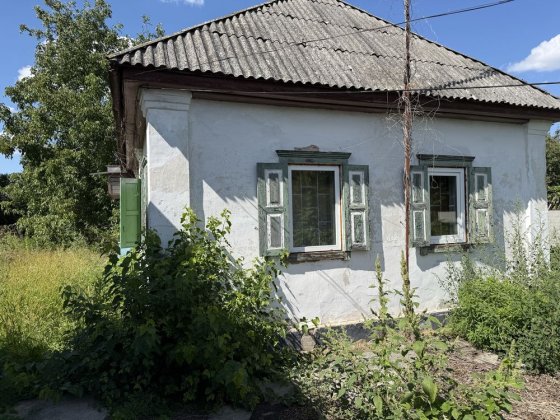 Будинок у селищі Ладан Ладан