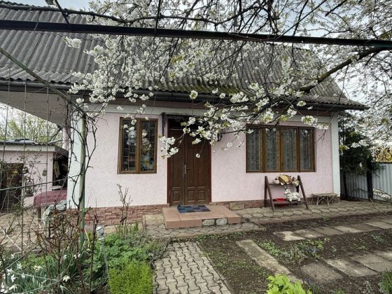 Продаж житлового будинку в с. Коровія, 5 хв до Кварцу Коровия