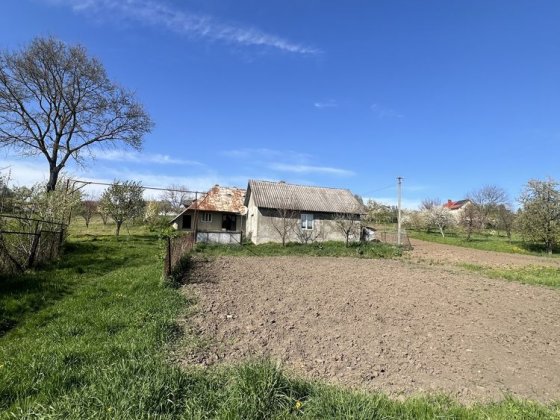 Земля під будівництво,Будиночок ,  Дорога З брущатки Коровия