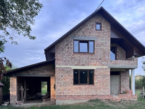 Будинок 8×13, 10 соток, під внутр. роботи. Мамаевцы