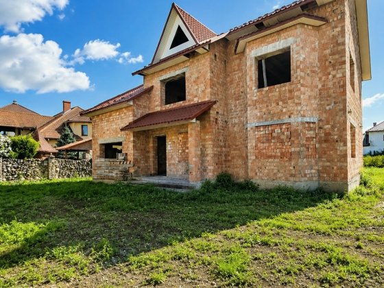 Продаж будинку незавершеного будівництва, Мамаївці, передмістя Чернівців Мамаевцы