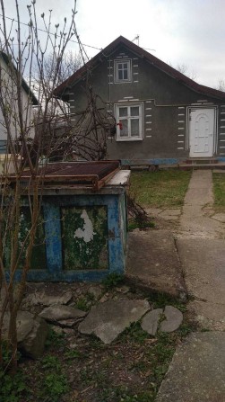 Будинок в смт Лужани - фото 1