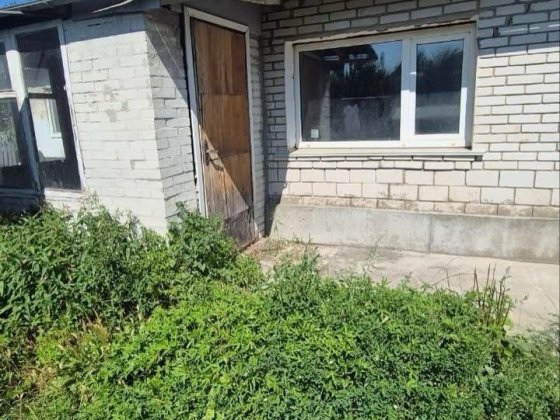 Продаж частини будинку під реконструкцію в центрі міста
