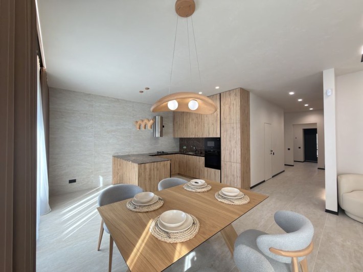 Сучасний будинок 180 м² з ремонтом, меблями та технікою | Газ | Без комісії - фото 1