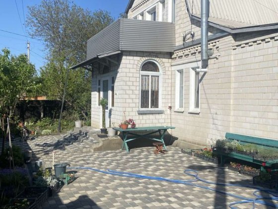Будинок з ремонтом, меблями та технікою, Розвилка