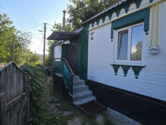 Продаж  частина будинку - чудова альтернатива  1-кімн. квартирі!