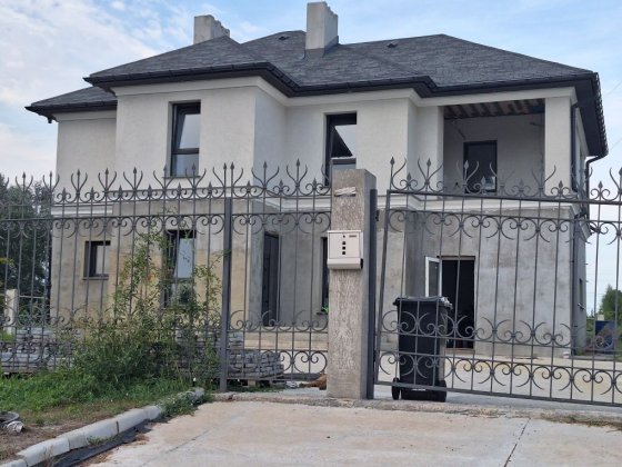Будинок 186 м новий з документами +10 соток Держпрограми в м.Бориспіль