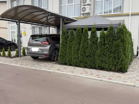 Продам таунхаус с земельною ділянкою