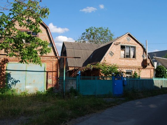 Продам будинок  під реконструкцію