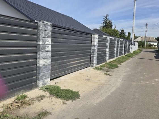 Будинок 100 кв.м поряд з ШКОЛОЮ права частина міста Борисполя  розглядаємо  під Е-Оселю