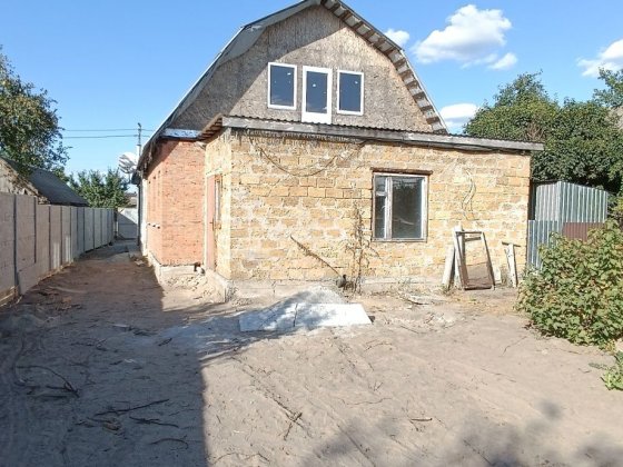 продам частину будинку