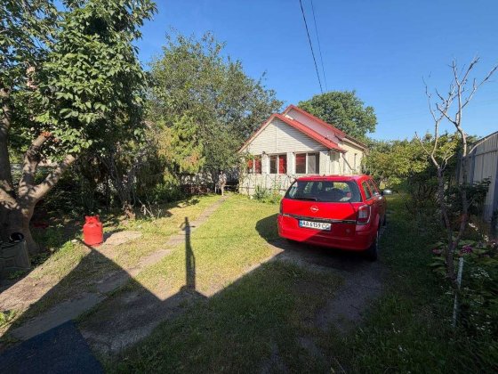 Продаж  м Осокорки м Славутич будинок  + 6 сот. вул Садова 118 А! Київ