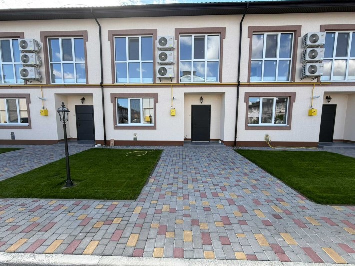 Продам Таунхаус з ремонтом 72кв.м. | КМ Паларіс - фото 1