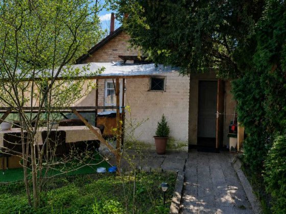 Продаю будинок, 6 соток, метро "Васильківська" — 15 хв