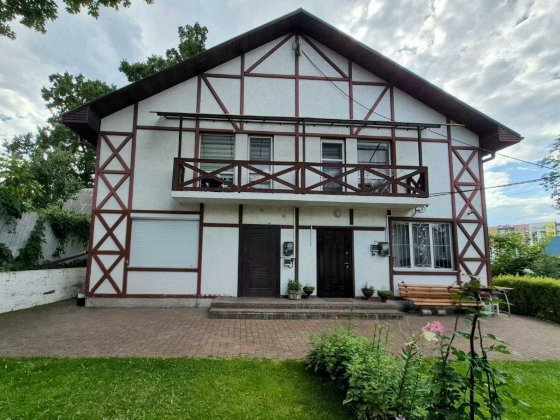 Продається будинок (квадро) з ремонтом та меблями в м. Ірпінь, є генератор