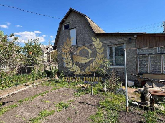 Продам дачний будинок на Осокорках