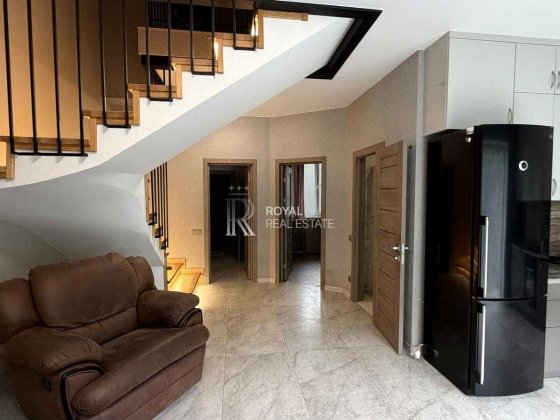 Продаж Таунхаус Київ Осокорки 4 кімнати 105 м² Метро Славутич 2 км Тепла підлога Дворик Готовий до п Київ