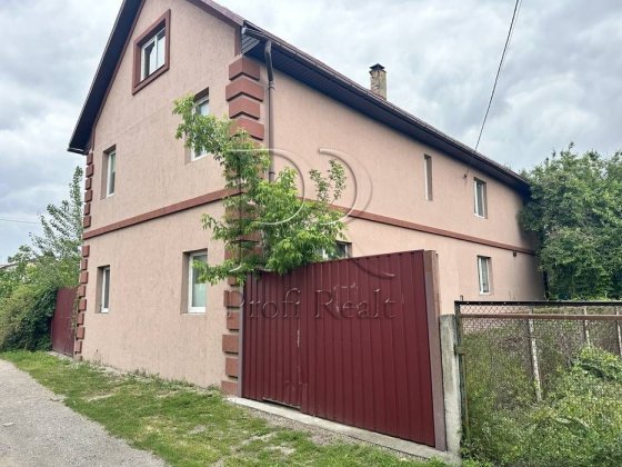Продаж будинку 268 кв.м. біля метро Славутич