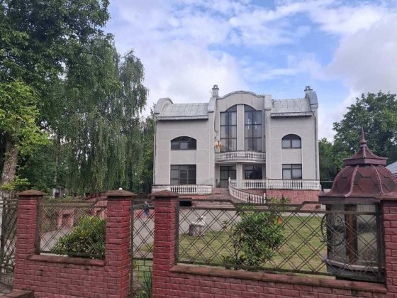Продаж будинку 570м2 з сауною та басейном Івано-Франківськ