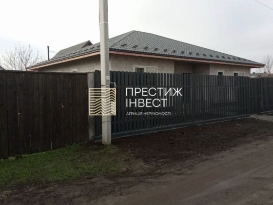 Продаж будинку на 6 сот земельної ділянки