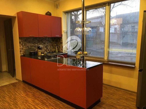 #15014 Продам 2-поверховий будинок Голосіївський р-н OM Київ ТРЦ  розвинена інфаструктура  ремонт