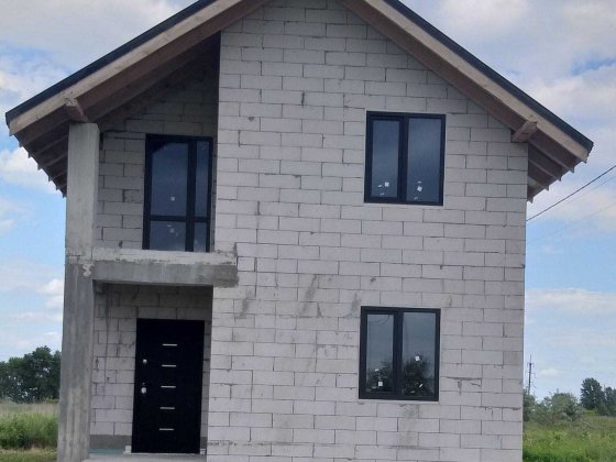 Продається сучасний двоповерховий будинок з терасою у м. Бориспіль