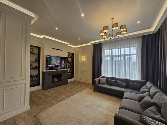 Печерськ.Новий будинок 400м2. Київ
